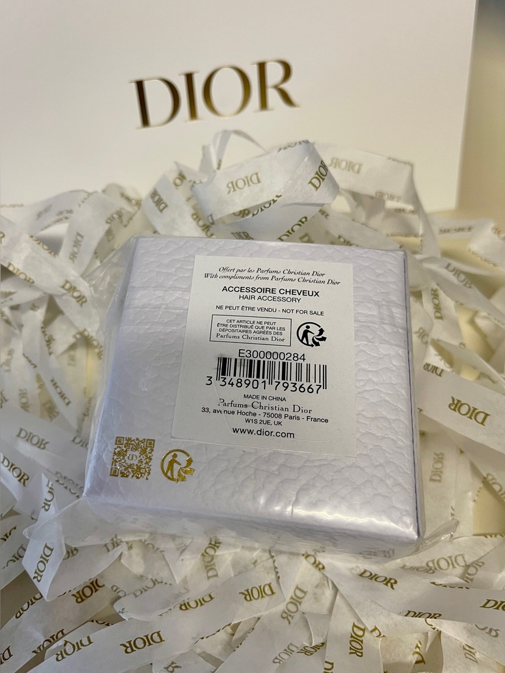 Dior NEW Hair Clip Gold Logo Sturdy Metal - Picture 7 of 8